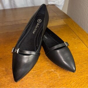 Bella Vita Black Flats with Strap Detail